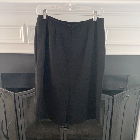 Le Suit Two Piece Skirt Suit - Picture 5 of 7